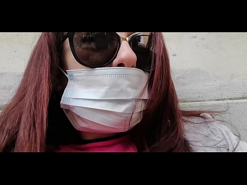 ❤️ Nicoletta se maščuje svojemu sosedu in mu urinira v garažo (Posebna italijanska karantena Covid19) ❤️ Fucking video pri nas ❌️